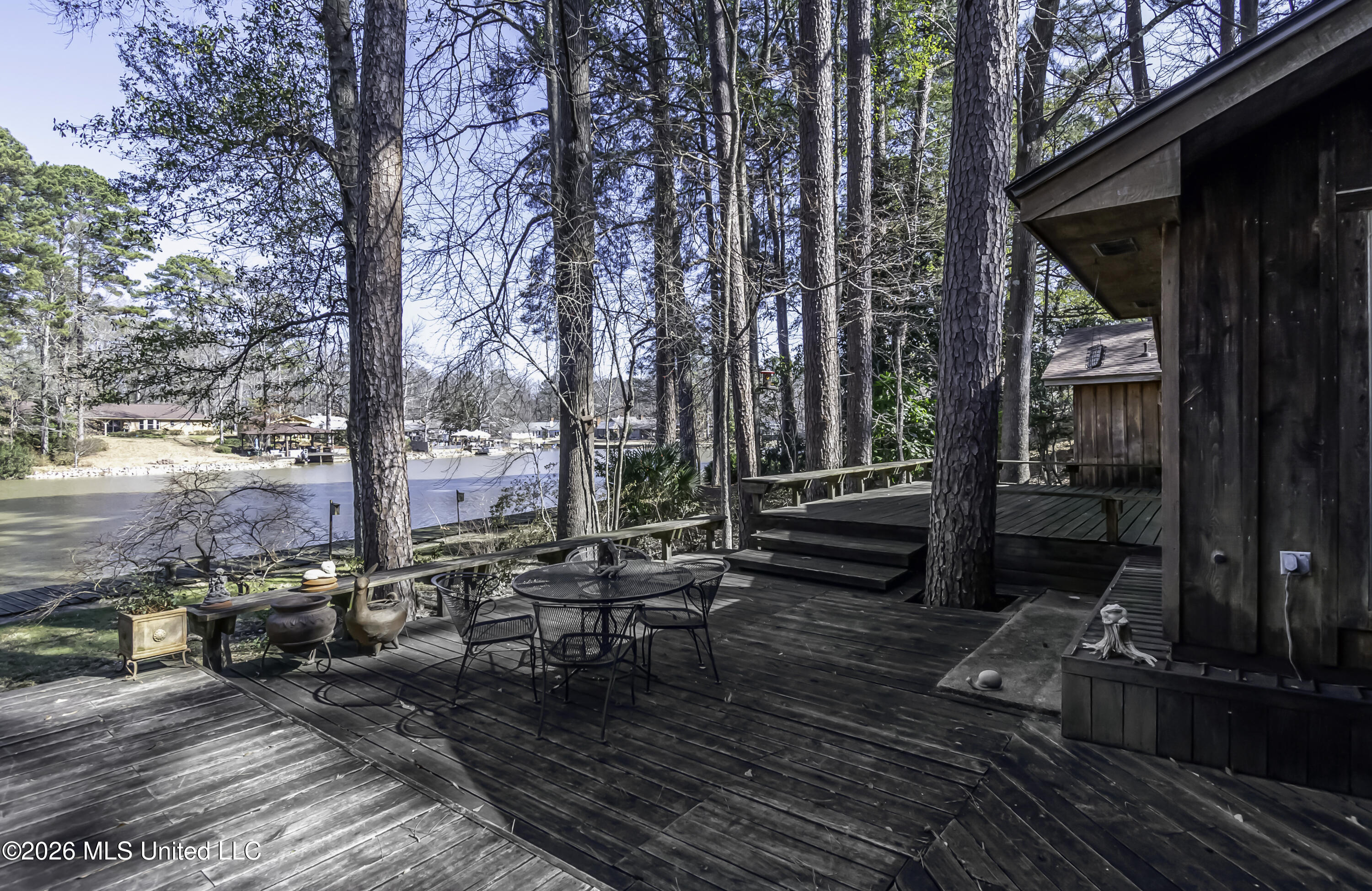 402 Glen Cove Road Brandon, MS 39047 - Photo 8 of 49 402 Glen Cv-great deck view