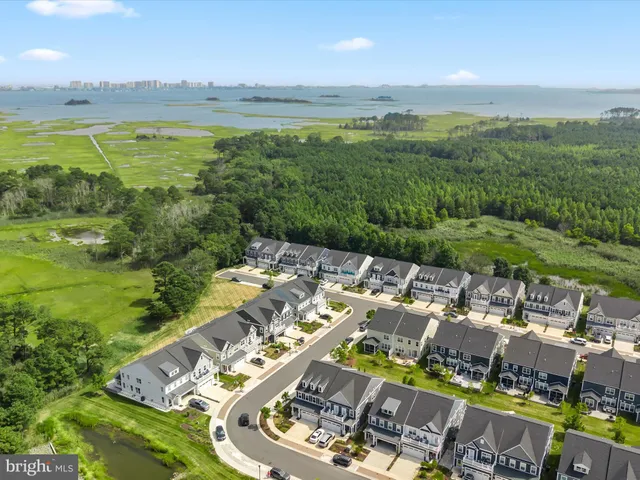 $755,000 | 21440 Sweetwater Square, Selbyville, DE 19975