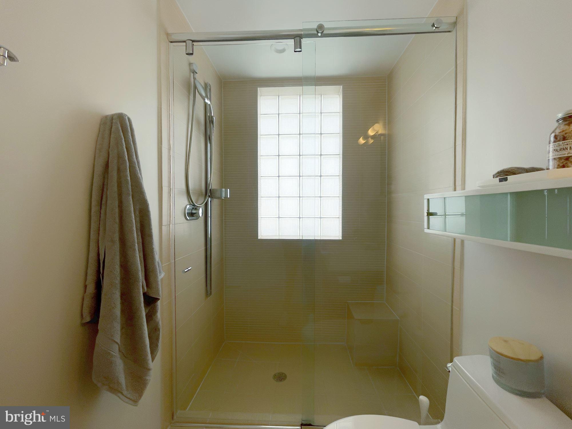 2426 Ontario Road Northwest, Unit 305 Washington, DC 20009 - Photo 17 of 26
