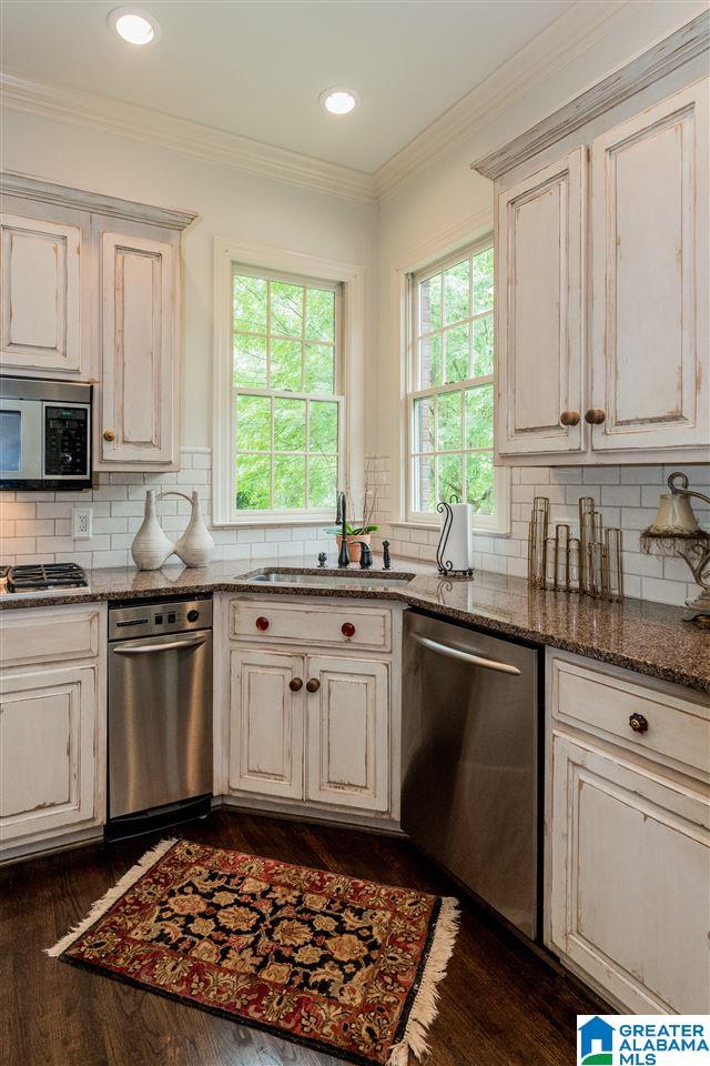 2113 Magnolia Way Birmingham, AL 35243 - Photo 15 of 49
