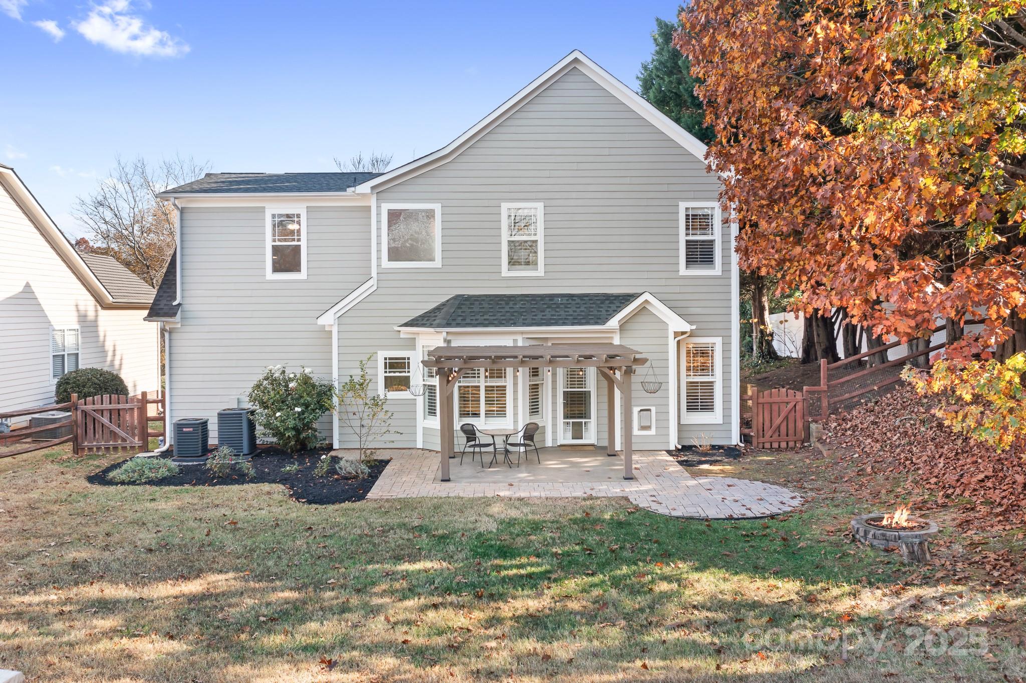 20332 Colony Point Lane Cornelius, NC 28031 - Photo 2 of 48