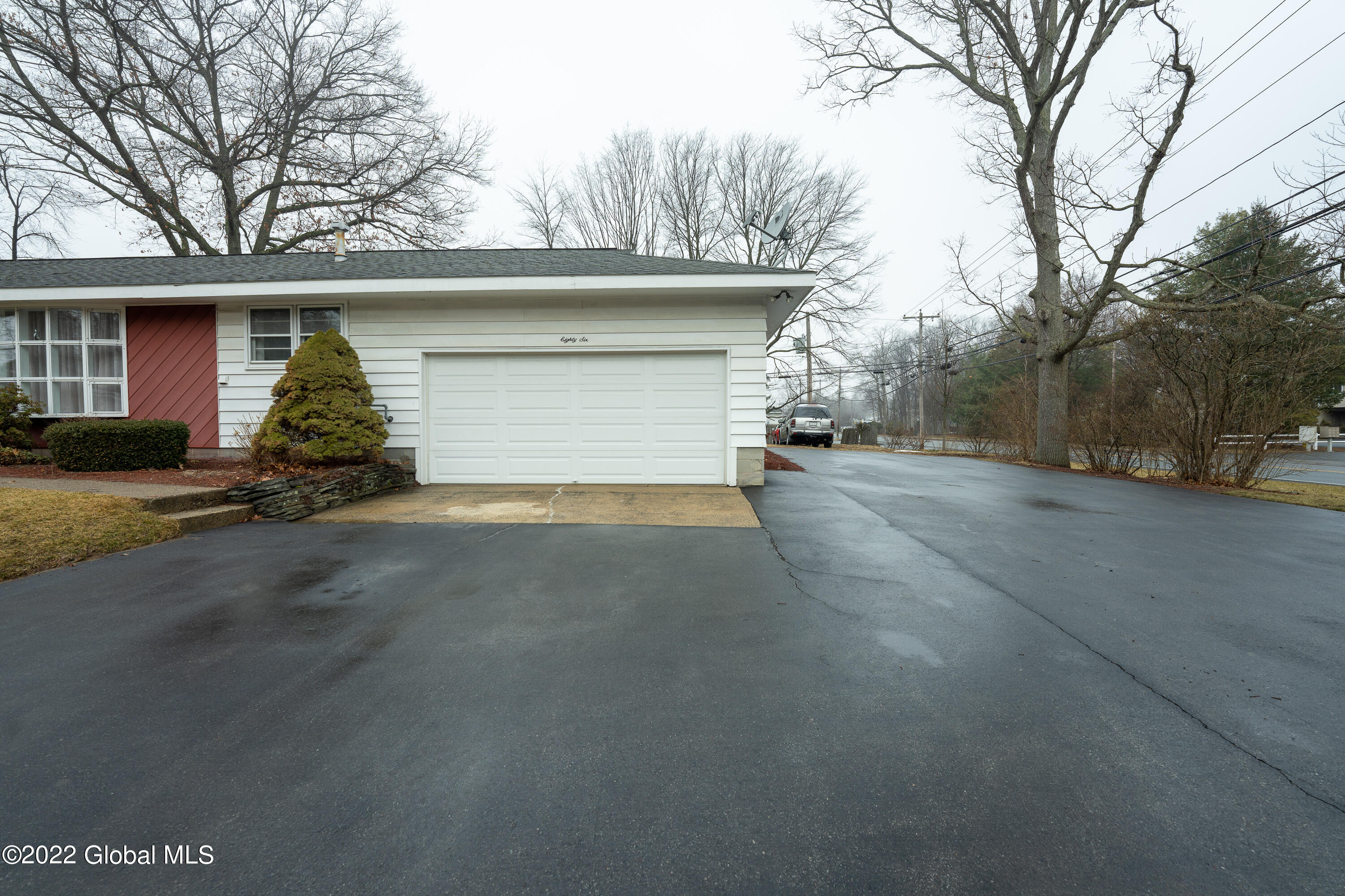 86 Mordella Road Colonie, NY 12205 - Photo 3 of 24 0Front 4