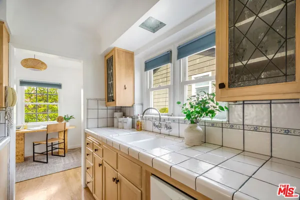 $936,000 | 4012 West 58th Place, Los Angeles, CA 90043