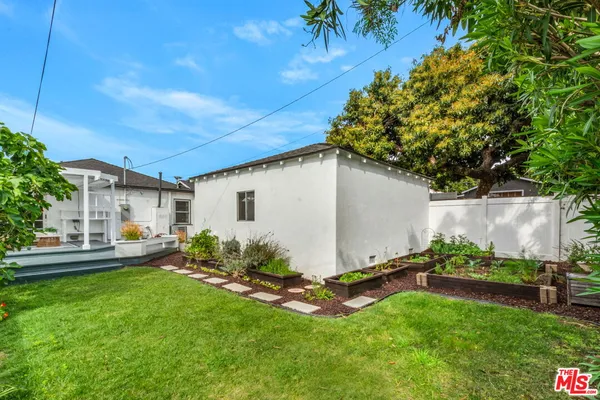 $936,000 | 4012 West 58th Place, Los Angeles, CA 90043