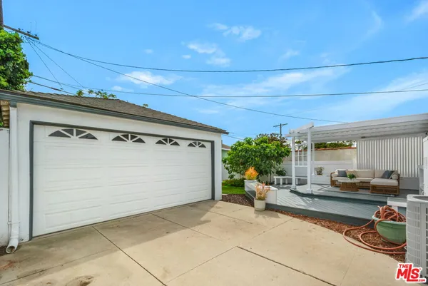 $936,000 | 4012 West 58th Place, Los Angeles, CA 90043