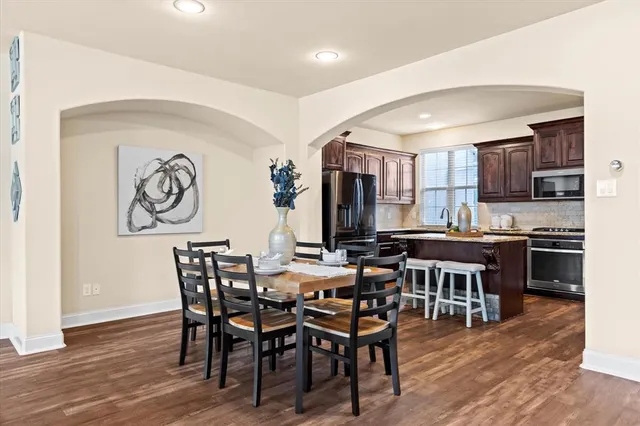 $385,000 | 2660 Venice Drive, Unit 5, Grand Prairie, TX 75054