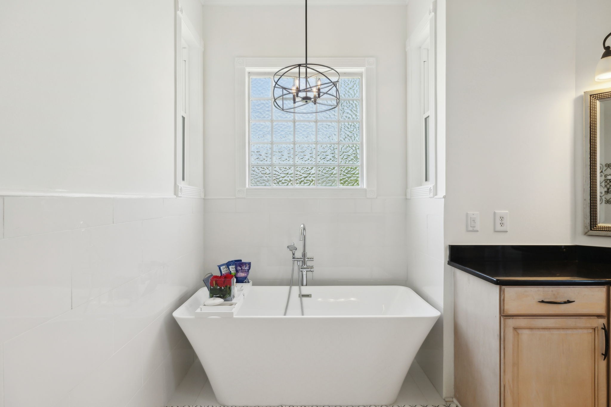 422 Davis Road Lebanon, TN 37087 - Photo 44 of 87 a white bath tub sitting in a bathroom