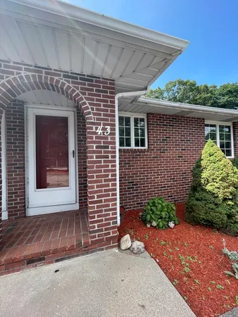 $2,600 | 417 Brown Street, Unit 43, Attleboro, MA 02703