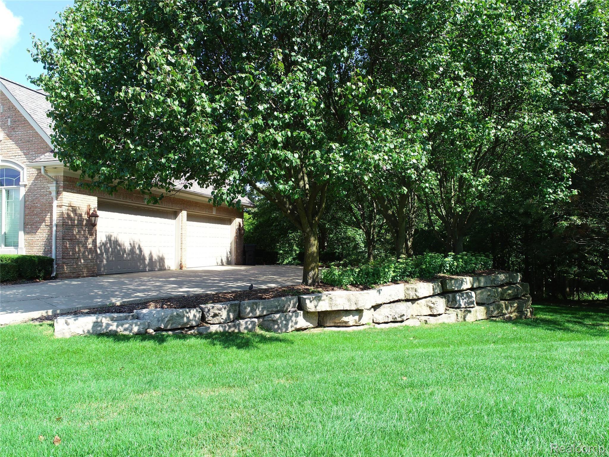 2690 Ledgewood Court Rochester, MI 48306 - Photo 5 of 65 2690 Ledgewood Court Full Resolution (8).JPG