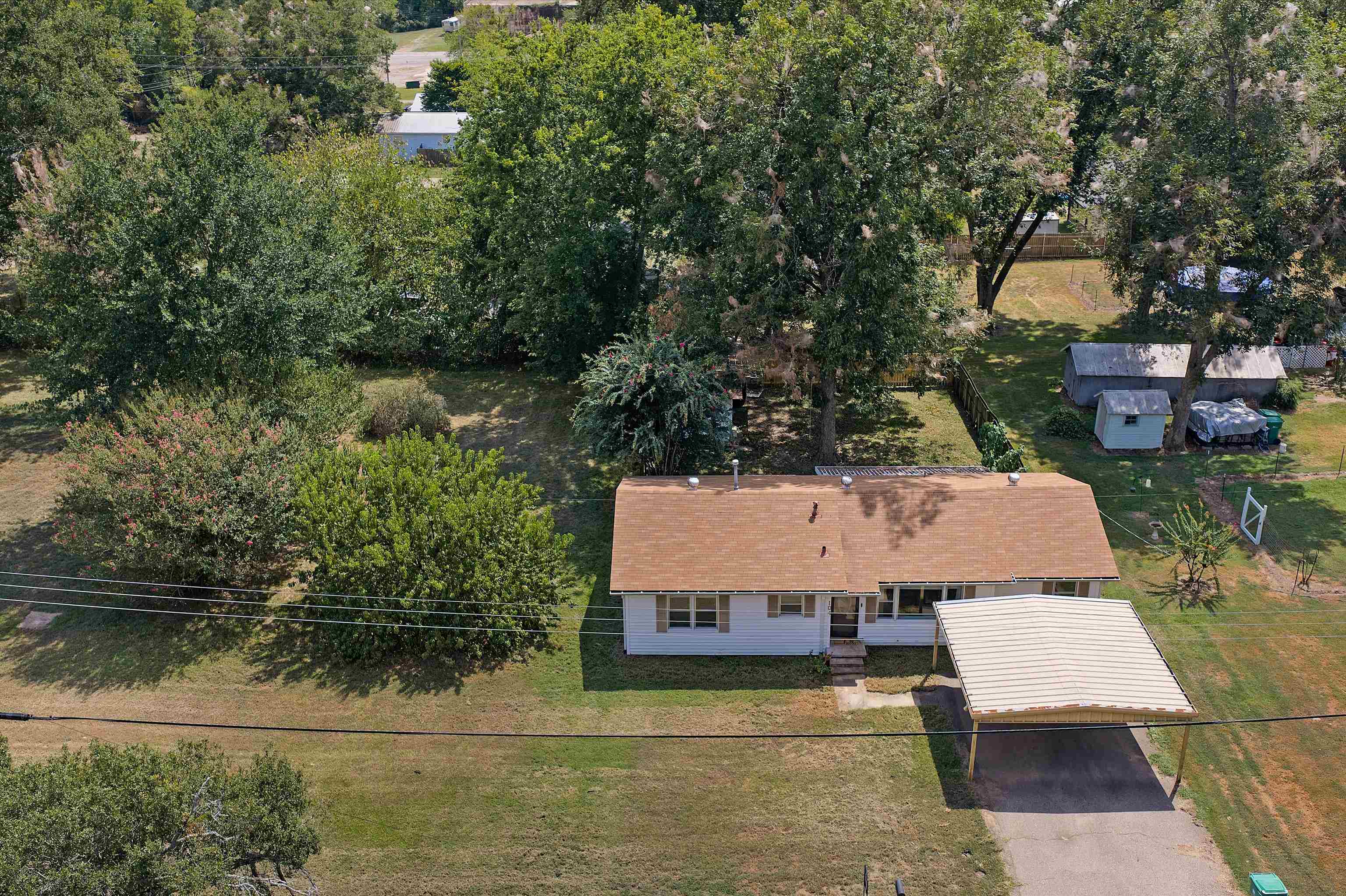 104 3 Rd Street Omaha, TX 75571 - Photo 3 of 27 Gallery Image 3