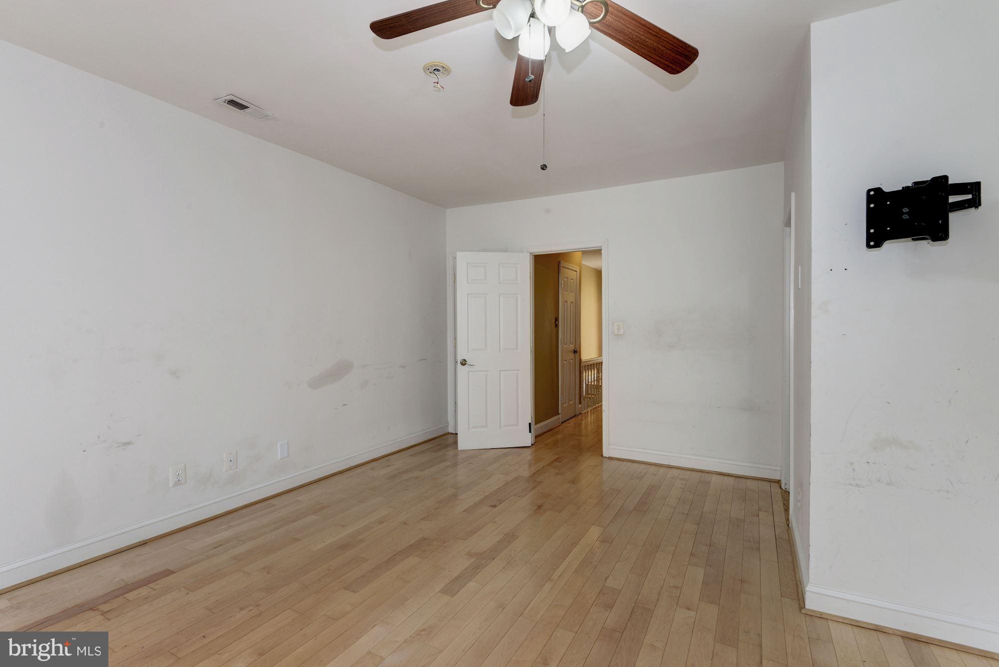919 10th Street Northeast Washington, DC 20002 - Photo 17 of 28 Bedroom (Master)