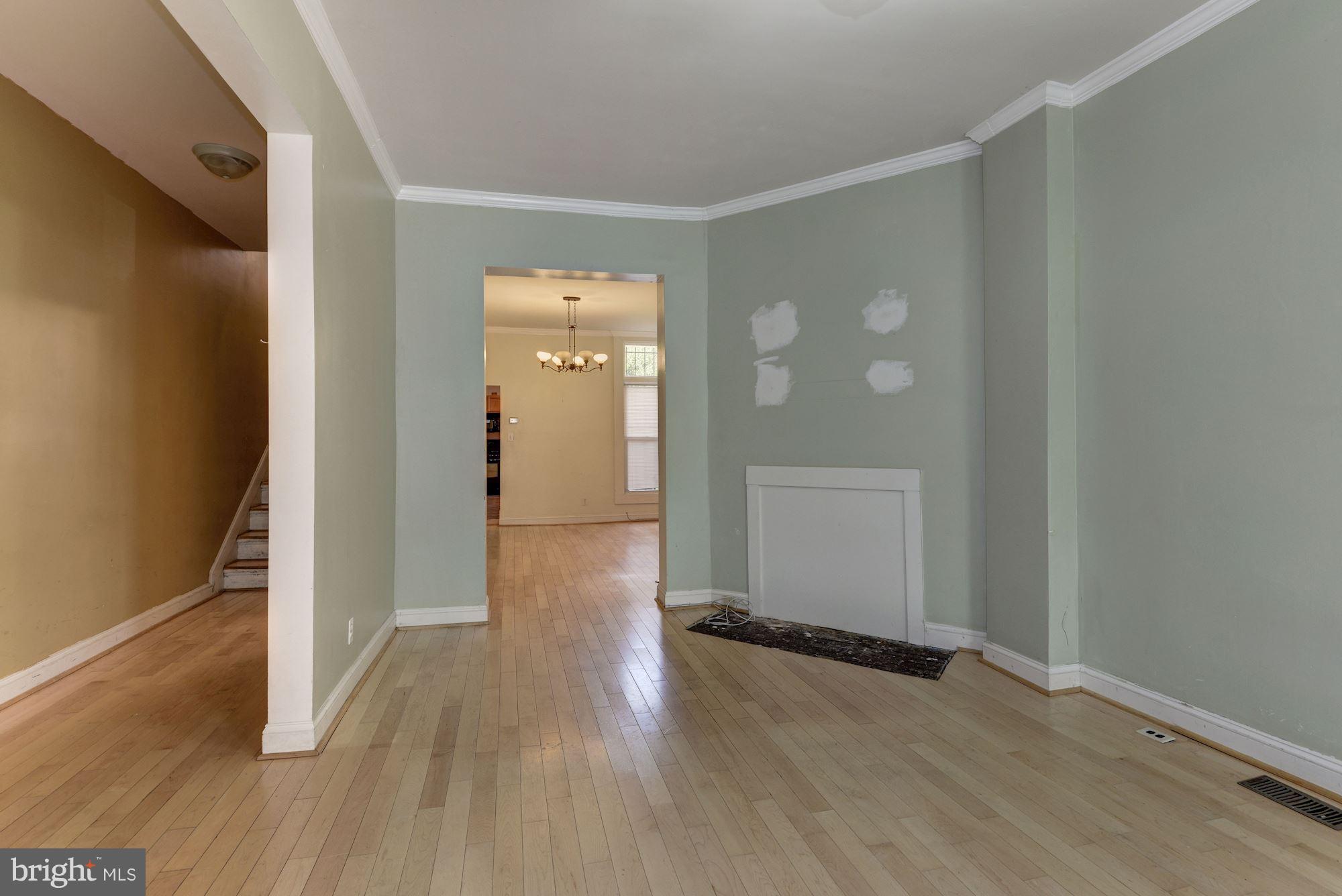 919 10th Street Northeast Washington, DC 20002 - Photo 4 of 28 Living Room