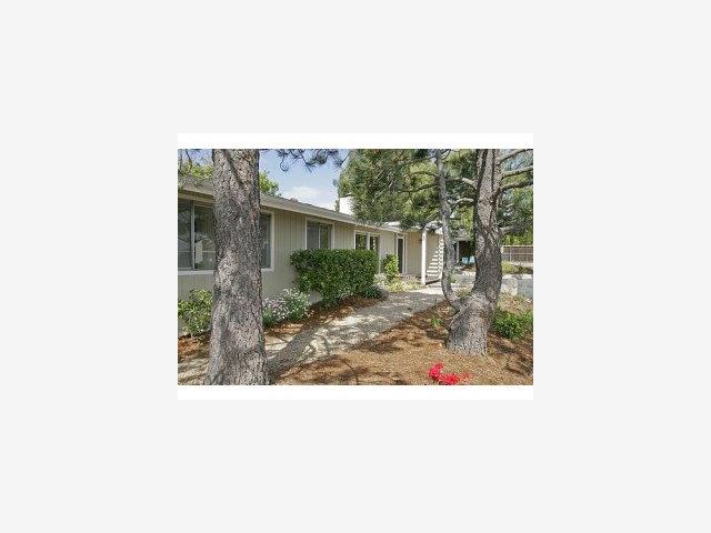 470 Border Hill Road Los Altos, CA 94024 - Photo 7 of 9 Gallery Image 7