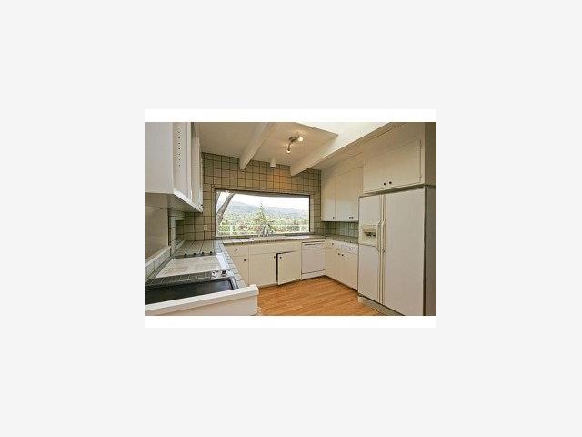 470 Border Hill Road Los Altos, CA 94024 - Photo 8 of 9 Gallery Image 8