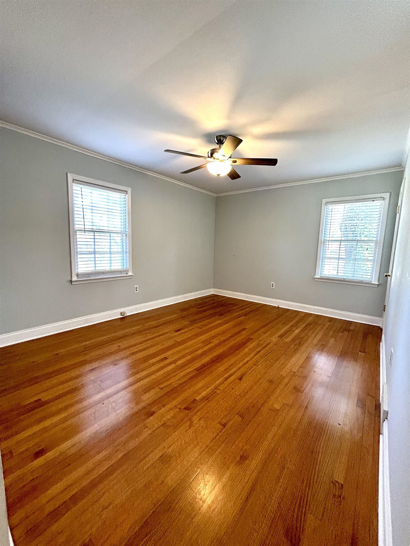 5197 Mason Road Memphis, TN 38117 - Photo 18 of 25 wooden floor in an empty room with a window