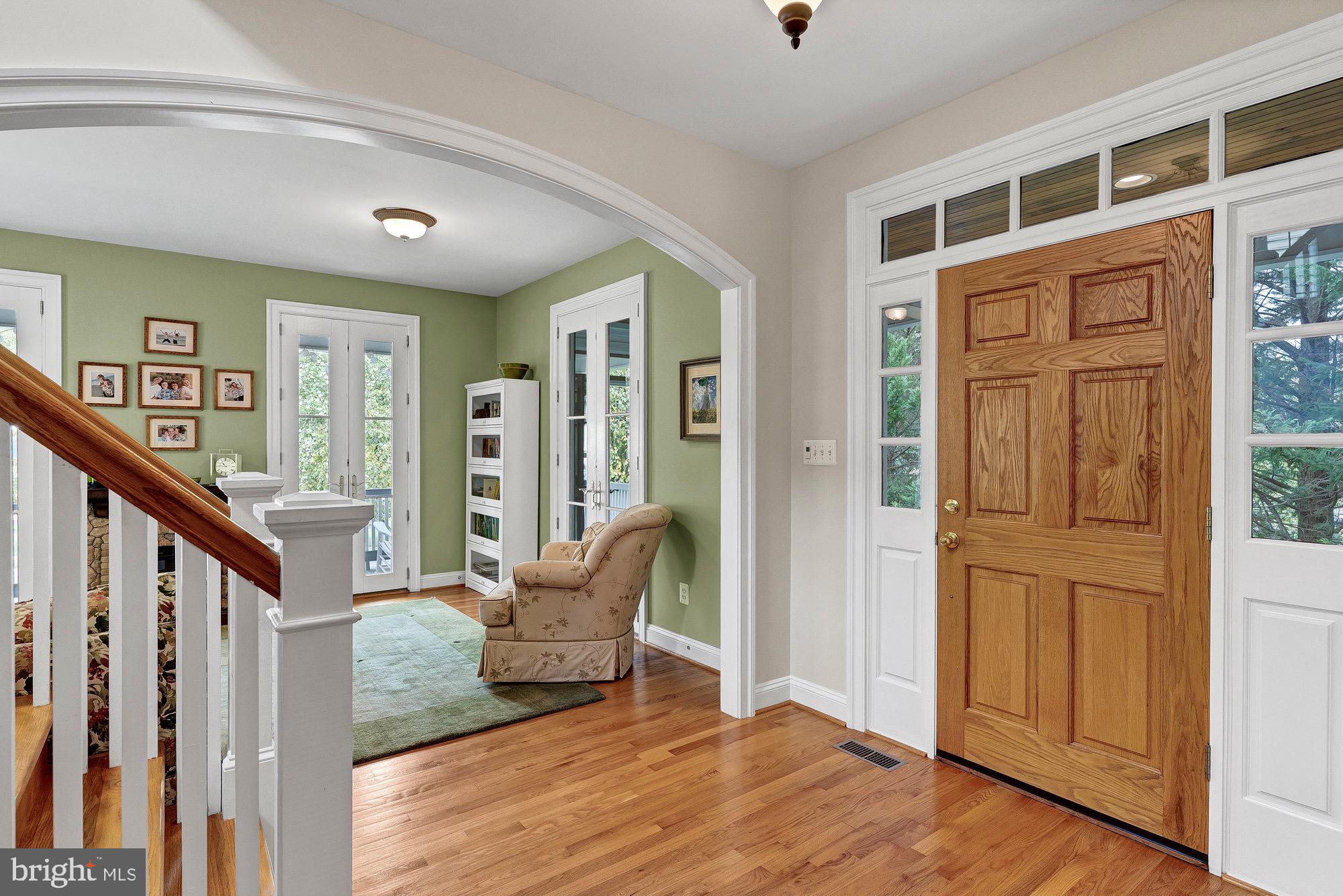 305 Talahi Road Southeast Vienna, VA 22180 - Photo 5 of 55 Gallery Image 5