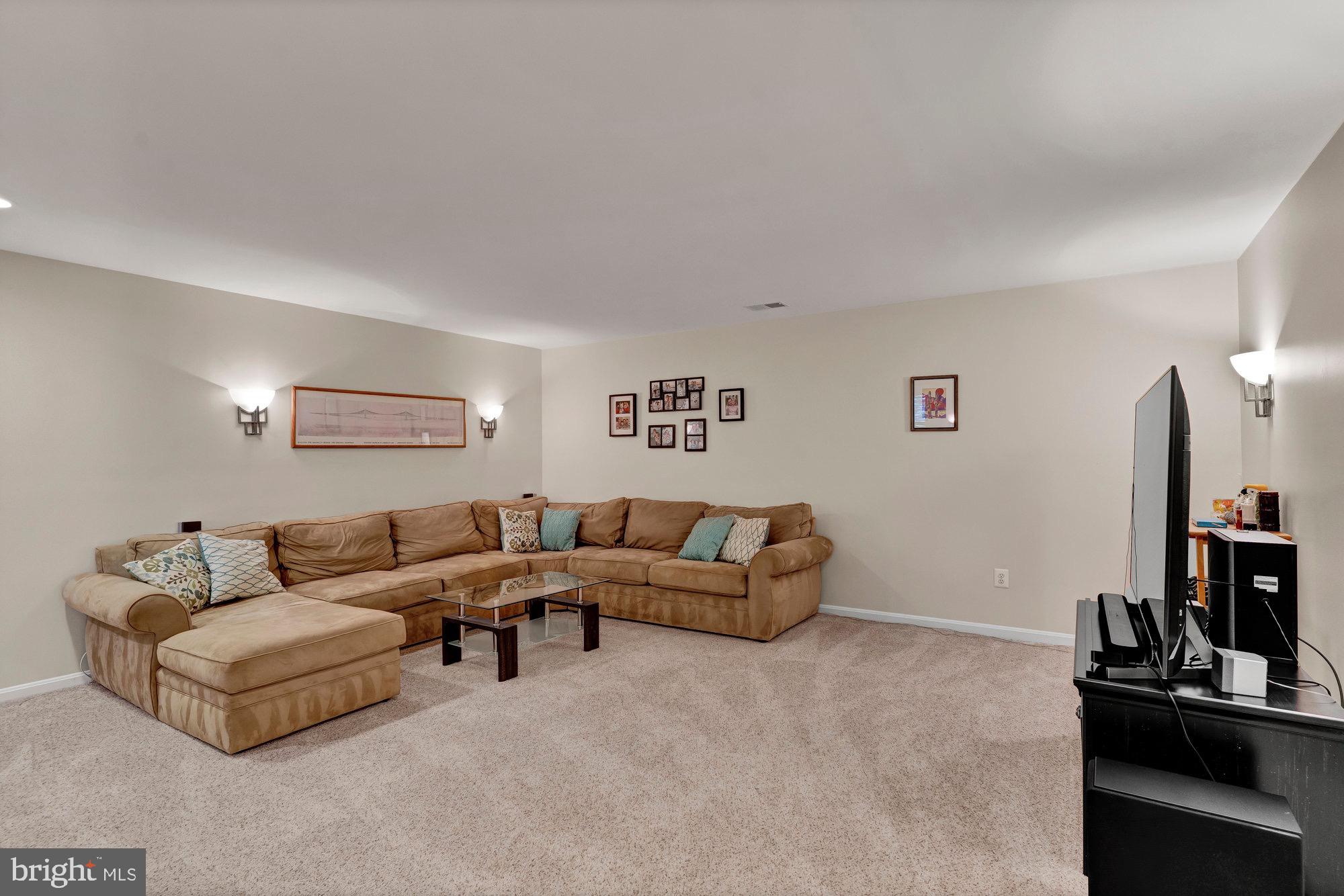 305 Talahi Road Southeast Vienna, VA 22180 - Photo 41 of 55 Gallery Image 41