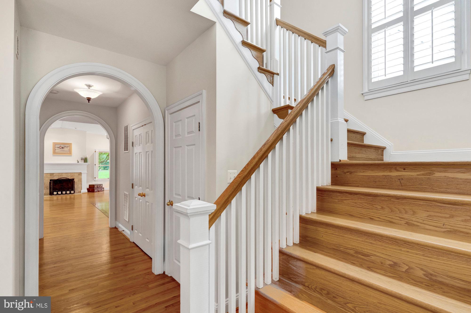305 Talahi Road Southeast Vienna, VA 22180 - Photo 10 of 55 Gallery Image 10