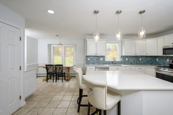 $1,100,000 | 72 Pilgrim Trail, Marshfield, MA 02050