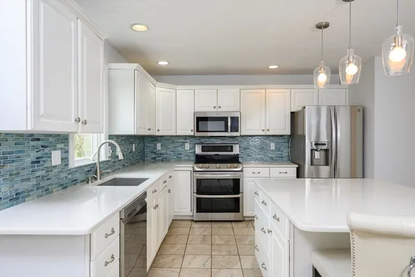 $1,100,000 | 72 Pilgrim Trail, Marshfield, MA 02050