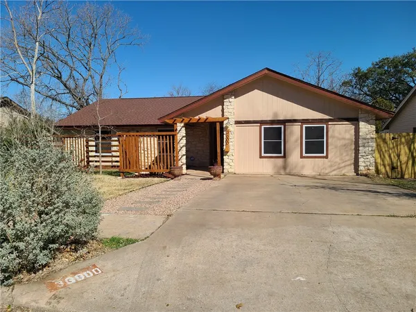 $2,050 | 3600 Cornerstone, Round Rock, TX 78681