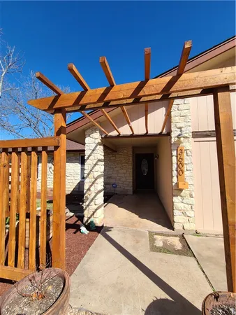 $2,050 | 3600 Cornerstone, Round Rock, TX 78681
