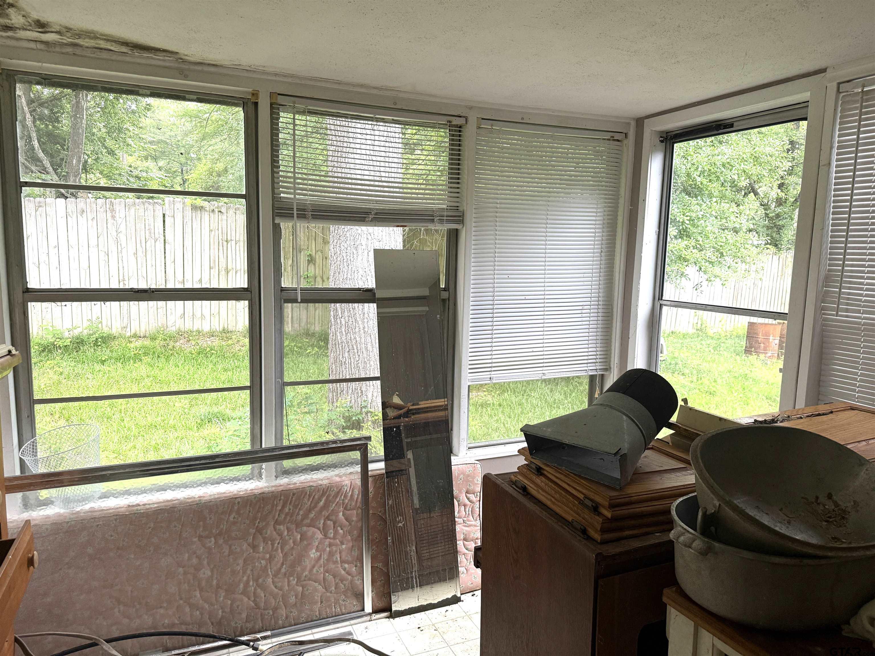 4604 Skyline Drive Chandler, TX 75758 - Photo 14 of 17 a living room with furniture and a window