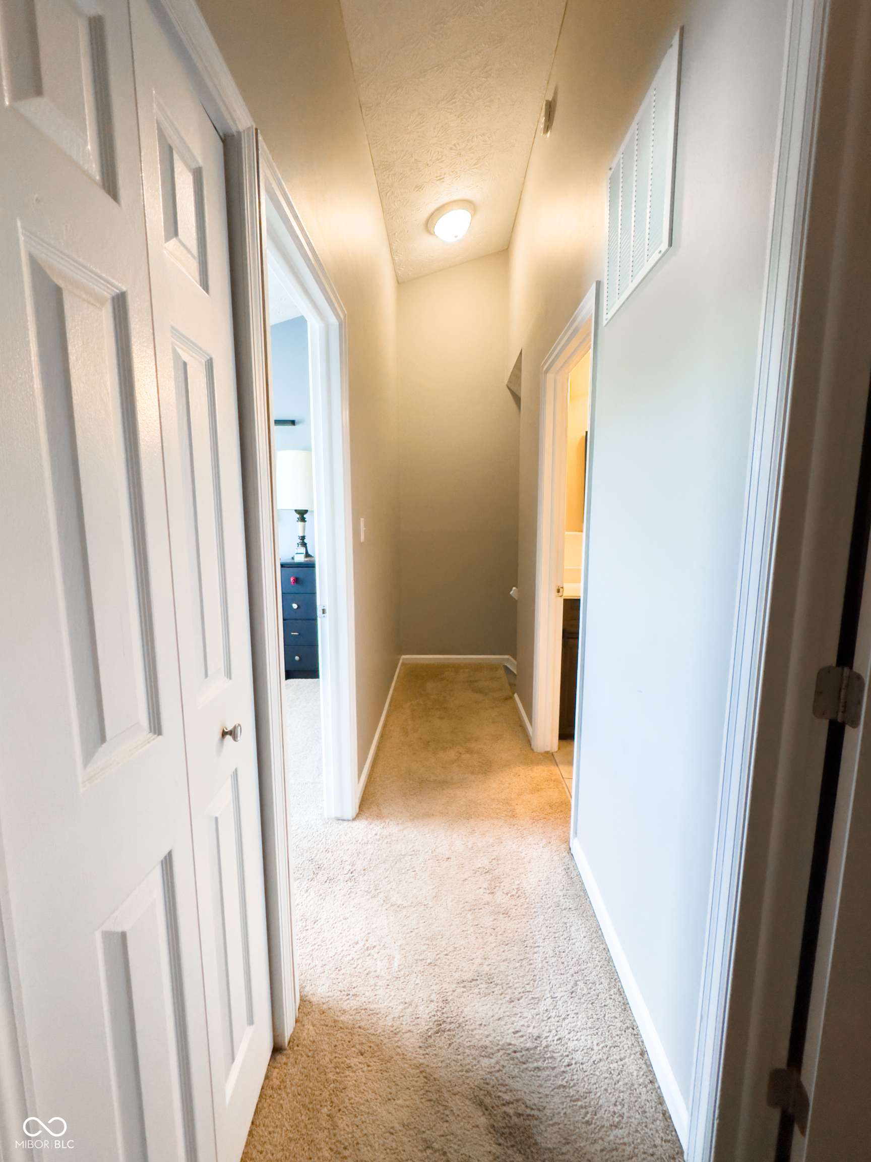 8017 Cardinal Cove West Indianapolis, IN 46256 - Photo 22 of 44 Gallery Image 22