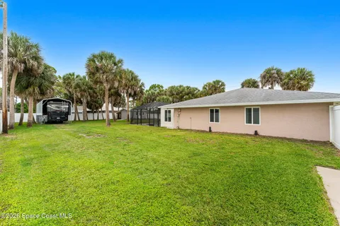 $469,900 | 498 Chamberlin Avenue Northwest, Palm Bay, FL 32907