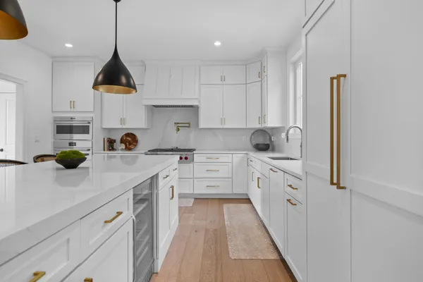 $1,800,000 | 18 Treat Farm Road, Stratham, NH 03885