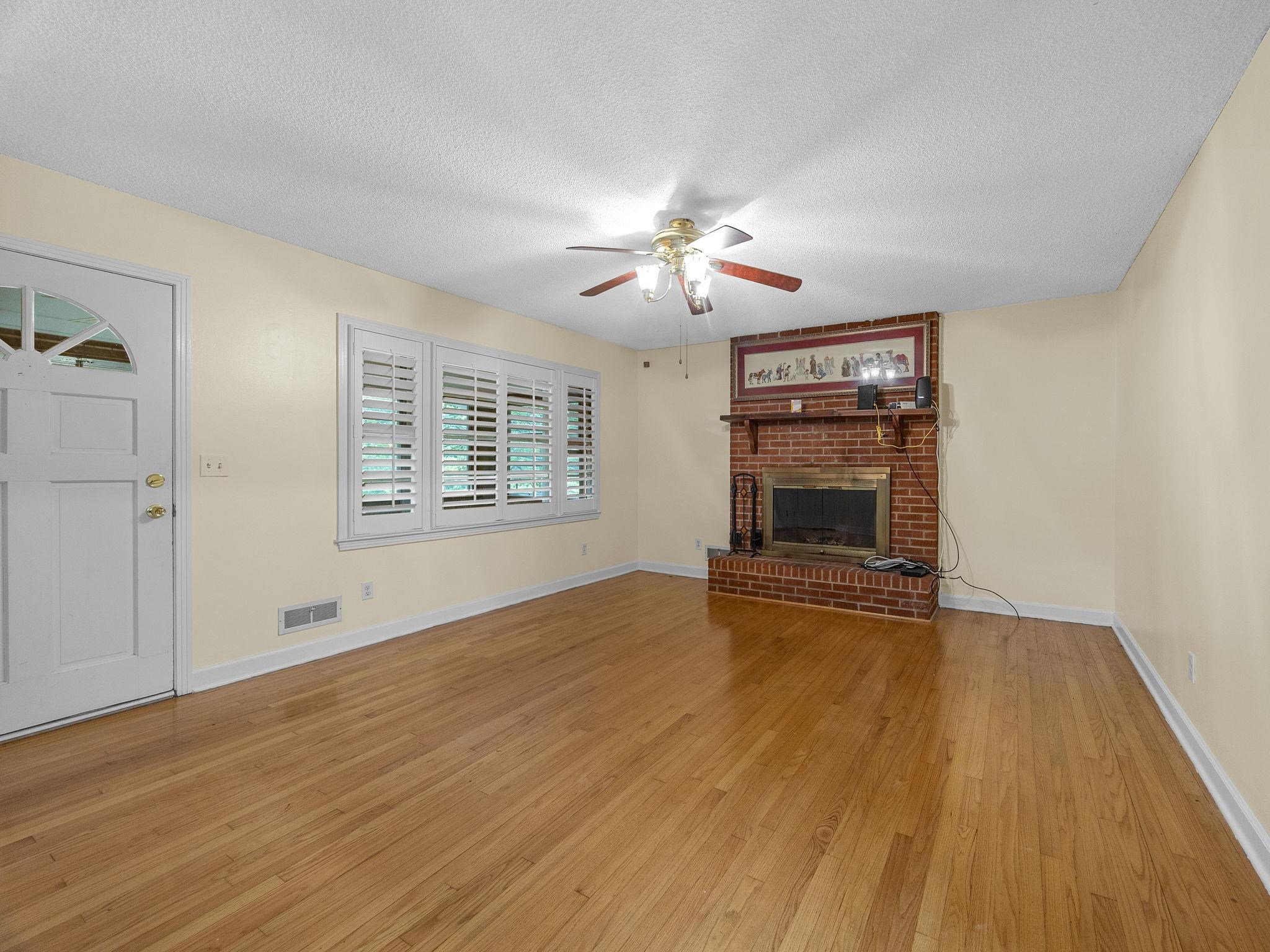 151 Donald Road Spartanburg, SC 29307 - Photo 5 of 34 Gallery Image 5