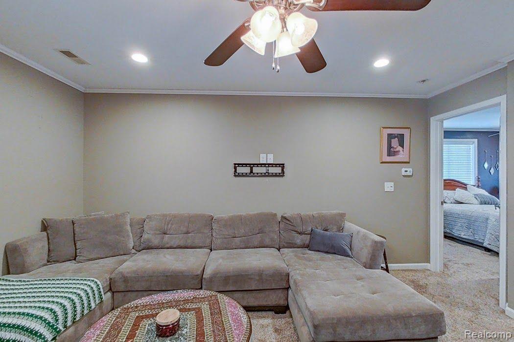 9453 White Lake Road Fenton, MI 48430 - Photo 32 of 48 Gallery Image 32