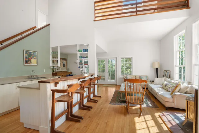 $1,950,000 | 10 Duende Lane, Edgartown, MA 02539
