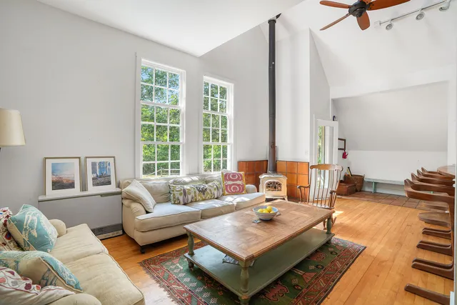 $1,950,000 | 10 Duende Lane, Edgartown, MA 02539