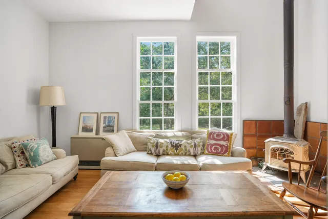 $1,950,000 | 10 Duende Lane, Edgartown, MA 02539