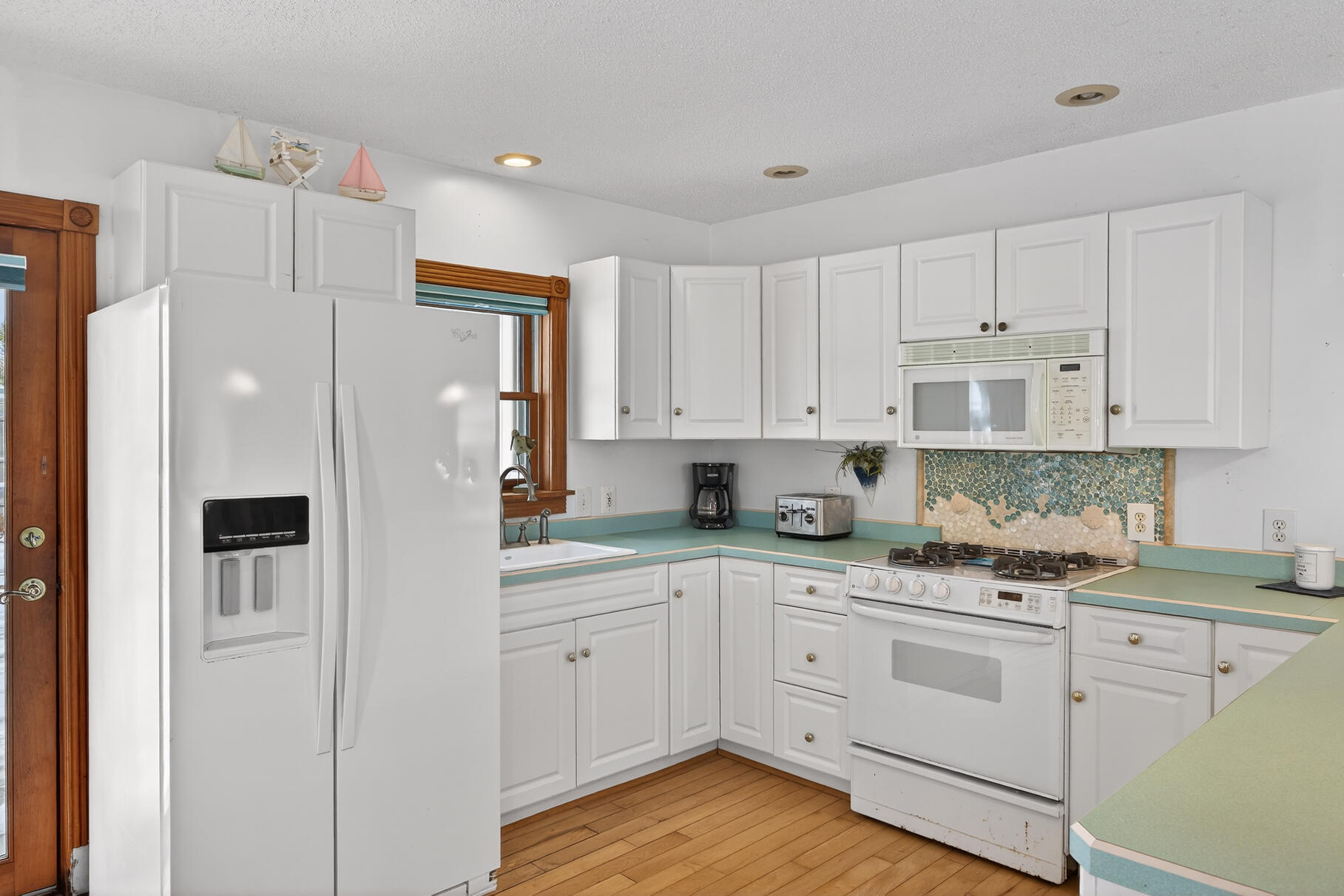 8 Buckley Road West Dennis, MA 02670 - Photo 12 of 50 8P0A3283