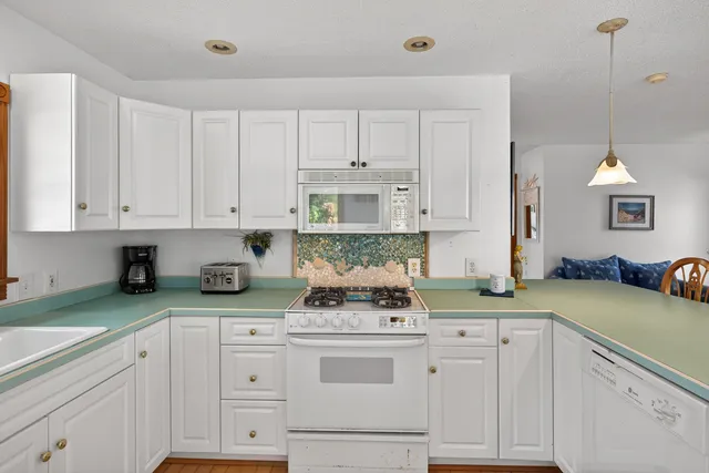 $1,299,000 | 8 Buckley Road, West Dennis, MA 02670