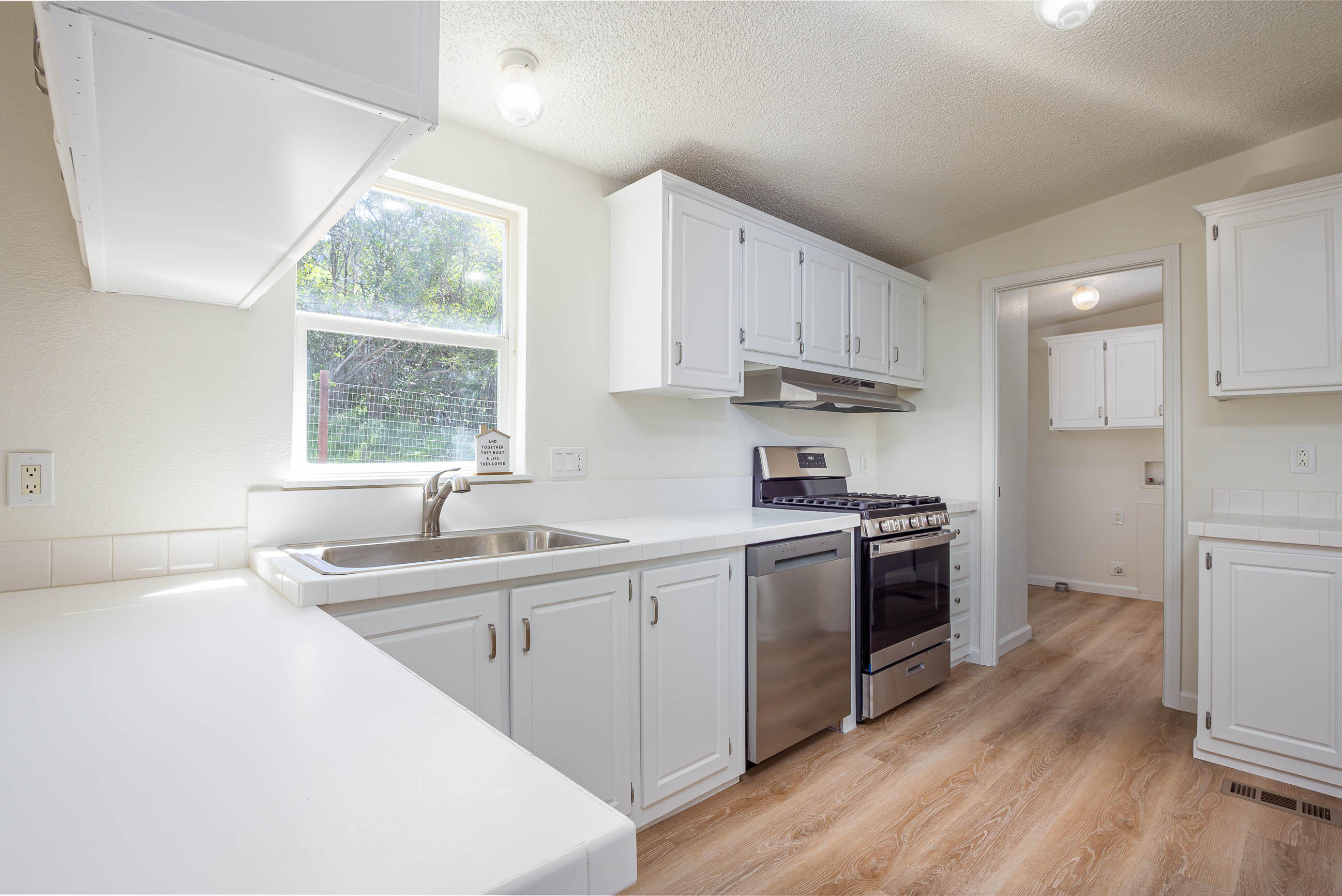 41006 Blossom Drive Three Rivers, CA 93271 - Photo 9 of 27 -