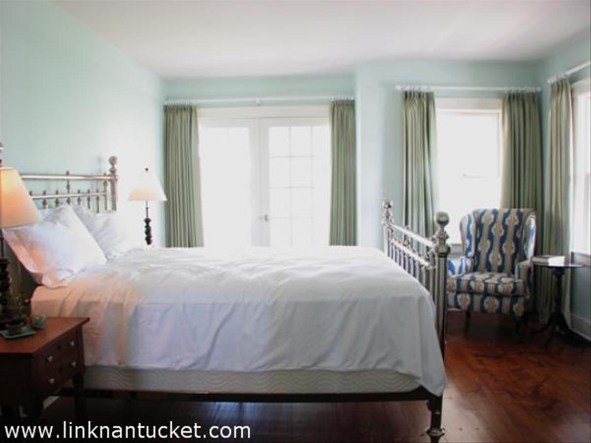 12 Brant Point Road Nantucket, MA 02554 - Photo 11 of 13 Gallery Image 11