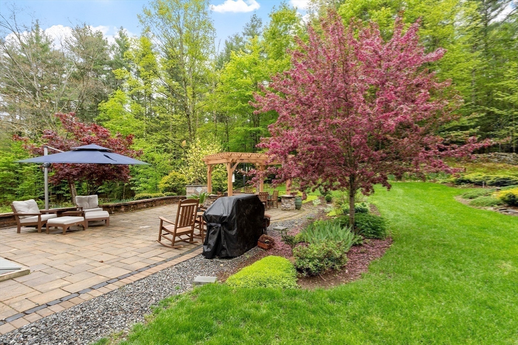 82 Lawrence Street Pepperell, MA 01463 - Photo 29 of 42
