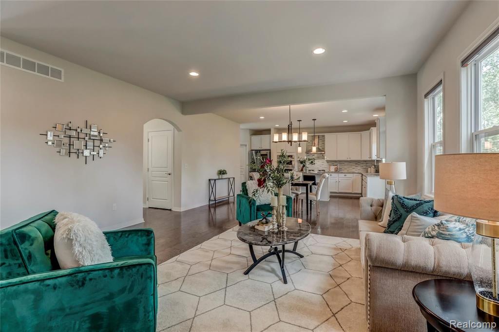 403 1st Street Rochester, MI 48307 - Photo 14 of 40