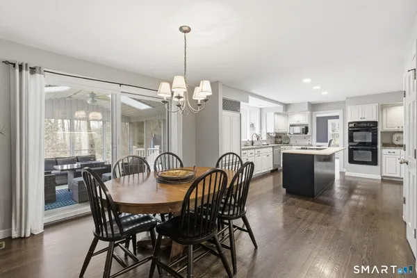 $894,900 | 134 Old Mill Road, Avon, CT 06001