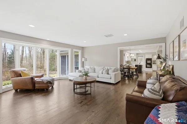 $894,900 | 134 Old Mill Road, Avon, CT 06001