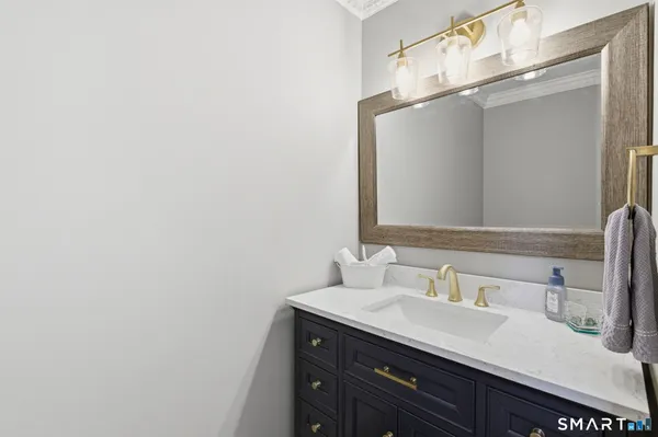 $894,900 | 134 Old Mill Road, Avon, CT 06001