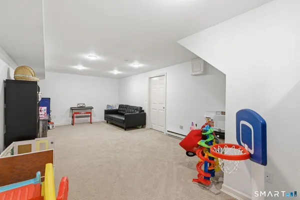 $894,900 | 134 Old Mill Road, Avon, CT 06001