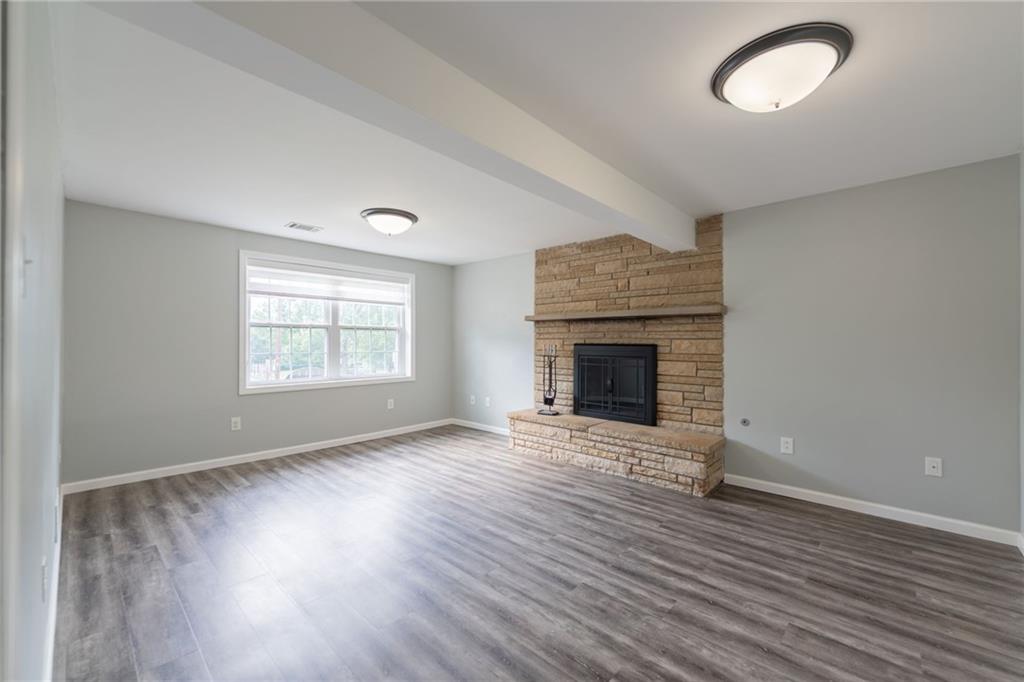 241 Parkedge Road Pittsburgh, PA 15220 - Photo 6 of 45 Gallery Image 6