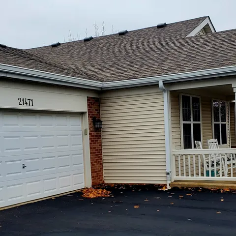 $246,500 | 21471 Lake St Clair Drive, Crest Hill, IL 60403