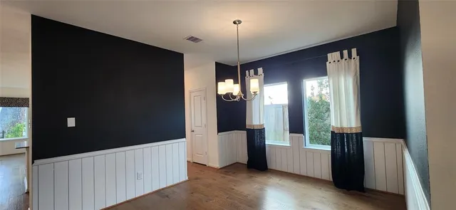 $2,500 | 201 Water Grass Trail, Clute, TX 77531