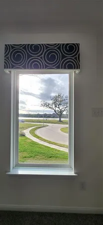 $2,550 | 201 Water Grass Trail, Clute, TX 77531