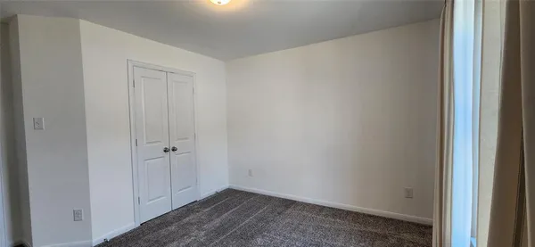 $2,550 | 201 Water Grass Trail, Clute, TX 77531